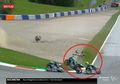 VIDEO - Valentino Rossi Nyaris Tewas Dihantam Motor di MotoGP Austria 2020