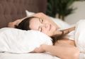 Ini Manfaat Tidur Tanpa Bantal yang Tak Diketahui Banyak Orang