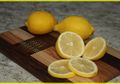Lemon, Buah Asam yang Bisa Membersihkan Gigi Hingga Kulit Tubuh