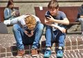 Hati-hati, Inilah Akibatnya Jika Terlalu Sering Menatap Layar Smartphone