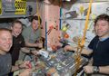 Menengok Kehidupan Astronaut di Ruang Angkasa