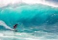 5 Fakta Seputar Surfing, Olahraga Air yang Menantang Adrenalin