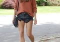 Ingin Memakai Sweater Walaupun Cuaca Panas? Ikuti 4 Tips Ini!