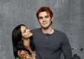 Simpel dan Beda dari yang Lain, Ini Timeline Hubungan 'Riverdale' KJ Apa dengan Camila Mendes