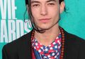 Ezra Miller: Adegan Tak Terlupakan