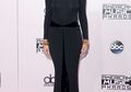 Inspirasi Tampil Keren Ala Seleb Di Red Carpet AMA 2014