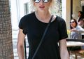 10 Inspirasi Fashion Serba Hitam dari Taylor Swift