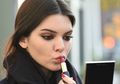 6 Arti Karakter Kita Di Balik Bentuk Lipstik