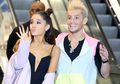 Kelihatannya Kompak Sih, Tapi 4 Pasangan Kakak Beradik Seleb Hollywood Ini Menolak Kerja Sama Bareng