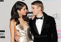 7 Pasangan Seleb Hollywood yang Banyak Diharapkan Balikan Oleh Fans