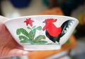 Keren Banget! Mangkok Ayam Jago Jadi Inspirasi Desain Fashion Item Berikut
