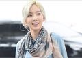6 Inspirasi Fashion Memakai Scarf Ala Taeyeon Buat Gaya Sehari-hari