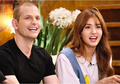 Inspirasi Gaya Fashion Seru dan Kompak dengan Ayah ala Jeon Somi dan Papanya
