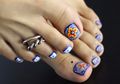 6 Inspirasi Nail Art Kuku Kaki yang Bisa Kita Pamerin Saat Memakai Sandal