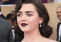 Contek Makeup Ala Maisie Williams yang Main di Game of Thrones dengan 7 Produk Lokal Ini!