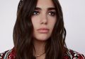 5 Lagu dari Dua Lipa yang Cocok Didengerin Pas Lagi Patah Hati. Bikin Baper!