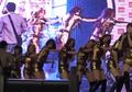 7 Bencana Mengerikan yang Dialami Seleb Kpop di Atas Panggung. Ada yang Hampir Diculik!