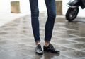 Yuk Sesuaikan Jenis Sepatu dengan Model Jeans yang Kita Miliki!