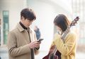 5 Cara PDKT & Flirting Tanpa Harus Memulai Percakapan Sama Cowok. Berani Coba?