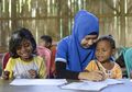 4 Kisah Mengharukan & Inspiratif Guru di Indonesia Ini Bikin Harapan Kita Akan Kemajuan Pendidikan Bangkit