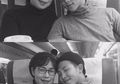 12 Foto Seleb Kpop dengan Orang Tua Mereka. Mirip Banget!