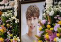 BTS, Red Velvet, SNSD, EXO, & Seleb Lainnya yang Datang ke Pemakaman Jonghyun 'SHINee'