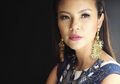 Intip Potret Mesra Aline Adita Rayakan Natal dengan Kekasih, Hati-hati Baper!