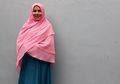 Sudah Hijrah, Cinta Penelope Si Keong Racun Hapus Puluhan Tato di Tubuh