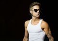Tersebar Video 15 Detik "Justin Bieber Sleeping with Girl in Brasil"
