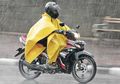 Jangan Ngebut, Hujan Justru Membahayakan Saat 5 Menit Pertama!