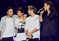 Setelah Niall Horan, Personil One Direction Ini Juga Akan Bersolo Karir
