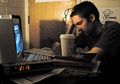 Hati-Hati, Ternyata Kebiasaan Begadang Bisa Memperpendek Umur. Gamers Yang Suka Push Rank Sampe Pagi Mesti Baca, Nih!