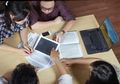 3 Keuntungan Ikut Kuliah Online Dibanding Kuliah Reguler.