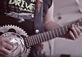Hog-O-Caster, Gitar Metal yang Terbuat dari Spare Part Motor Harley!