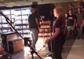 Gokil! 5 Band Hardcore Ini Bikin Gigs Di Dalam Minimarket.