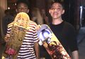 Gokil, Rich Chigga Dibeliin Skateboard Sama Jaden Smith!