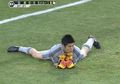Bikin Ngakak, Foto Ini Jadi Bukti Kucing Bisa Ikut Main Bola!
