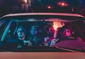 Ini 5 Lagu yang Cocok Didengar Ketika Lagi di Mobil Bareng Temen-temen Lo