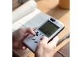 Keren! Casing Ini Bisa Menyulap iPhone-mu Jadi Game Boy dalam Sekejap
