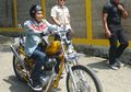 Wajib Dikoleksi! Jaket Denim Custom yang Dipakai Pak Jokowi Bakal Diproduksi Terbatas