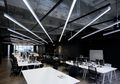 Bertema Hitam Putih, Kamu Berminat Gak Kerja di Kantor Terkenal Ini?