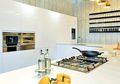 Ingin Membuat Pencahayaan di Dapur Lebih Nyaman? Lakukan 4 Hal Berikut