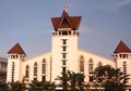 Intip Arsitektur dan Interior Gereja Santa Maria Tak Bercela, Korban Ledakan Bom di Surabaya