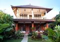 Lembutkan Fasad yang Terkesan Kokoh dan Kaku dengan Hal Ini!