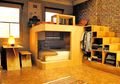 Desain Pintar Set Film "Girls"