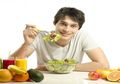 7 Nutrisi Penambah Kesuburan Pria