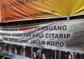 Kedapatan Buang Sampah Sembarangan, Warga Bandung Harus Rela Dipermalukan di Pusat Kota