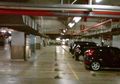 Benarkah Kita Tidak Bisa Menuntut Pihak Pengelola Parkir Jika Kehilangan Barang dalam Mobil yang Diparkir?