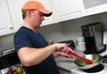 Pria yang Hobinya Memasak Lebih Seksi?