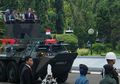 Bagaimana Rasanya Naik Panser ANOA Amfibi? Tanya Saja ke Presiden Jokowi